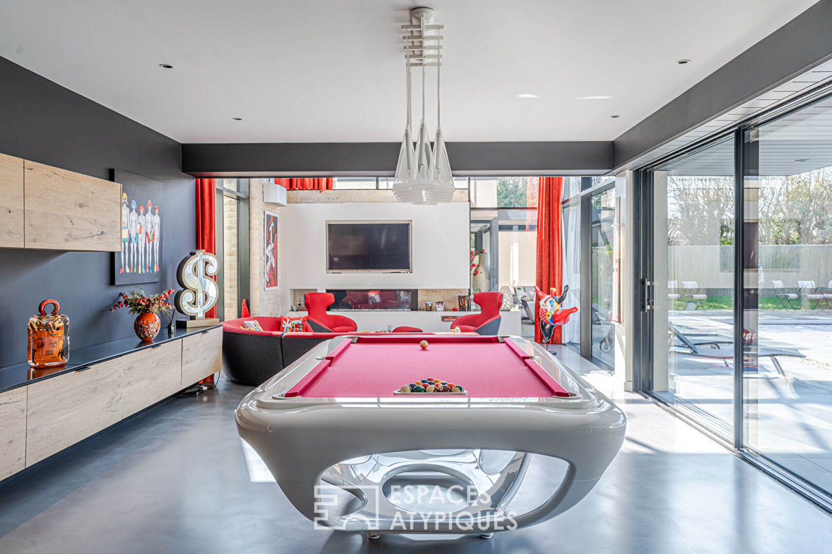 Maison d’architecte avec piscine chauffée