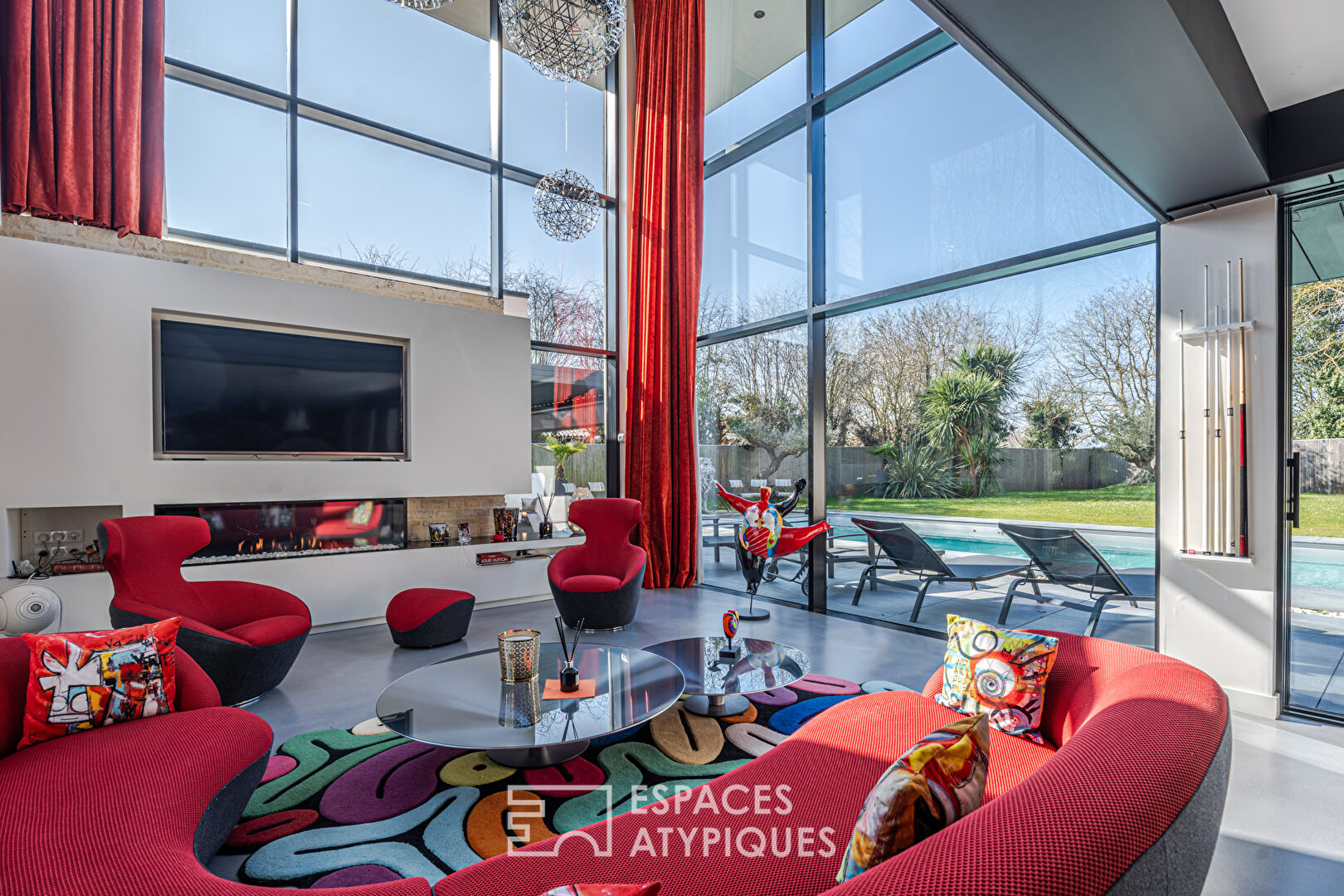 Maison d’architecte avec piscine chauffée