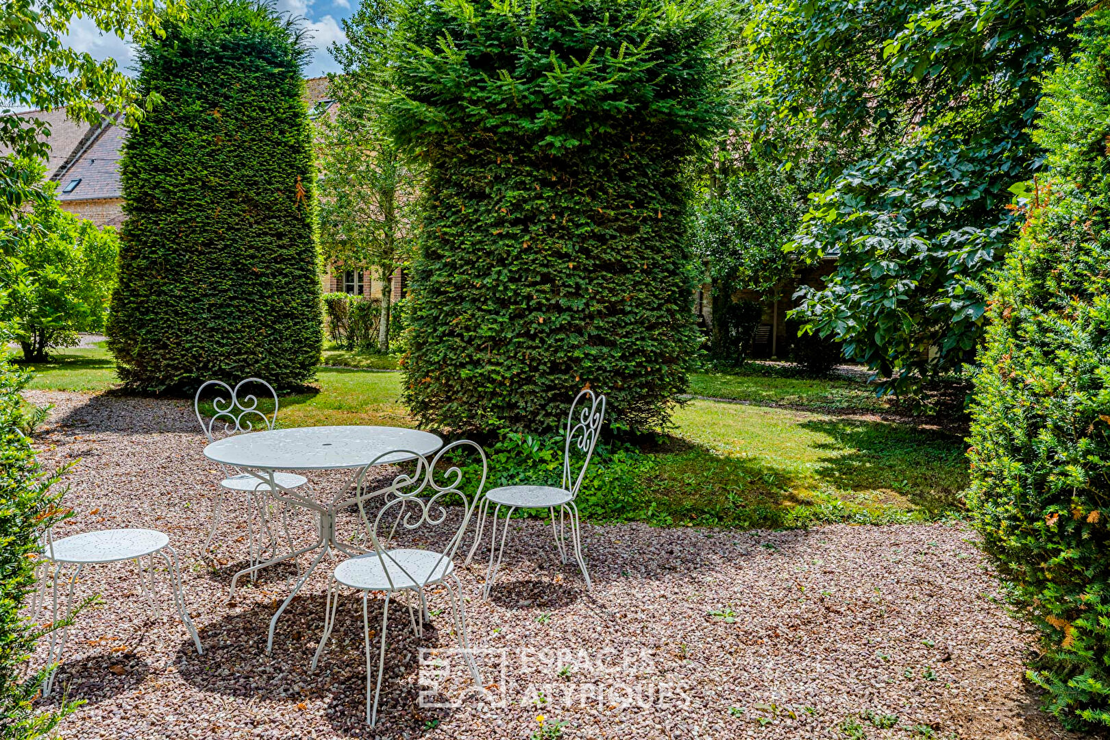 Former 18th century convent in Normandy in the heart of Pays d’Auge