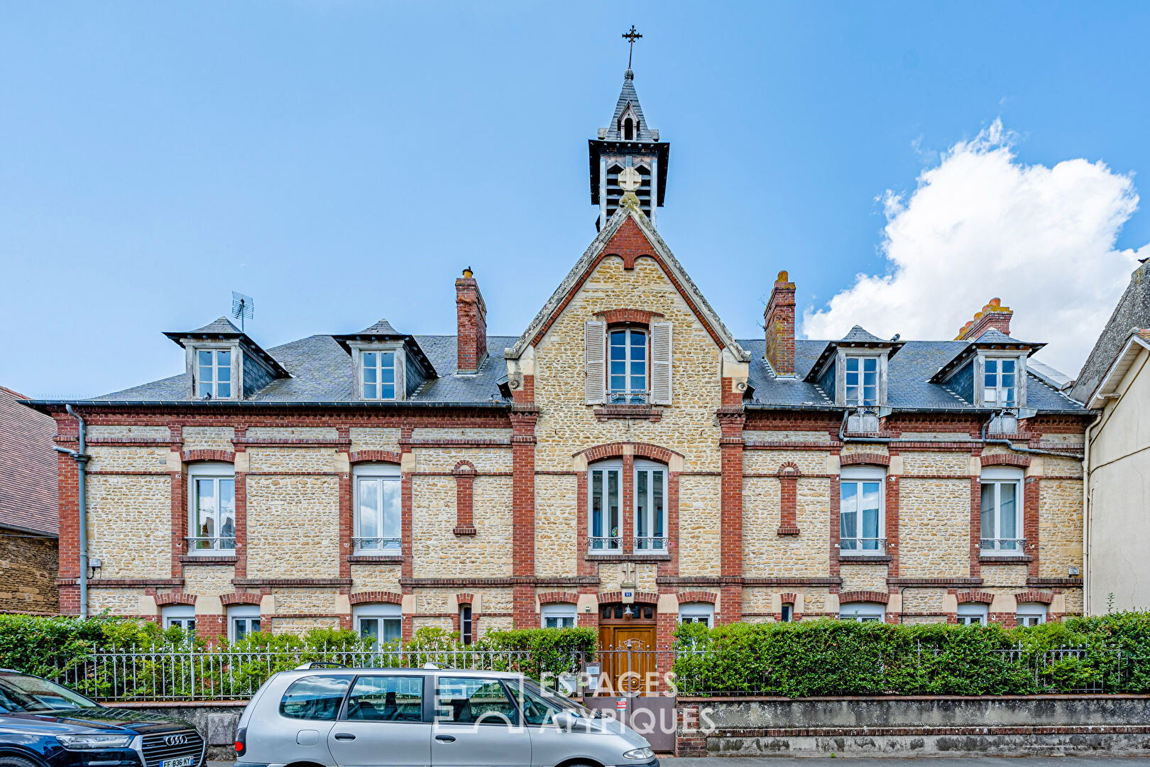 Former 18th century convent in Normandy in the heart of Pays d’Auge