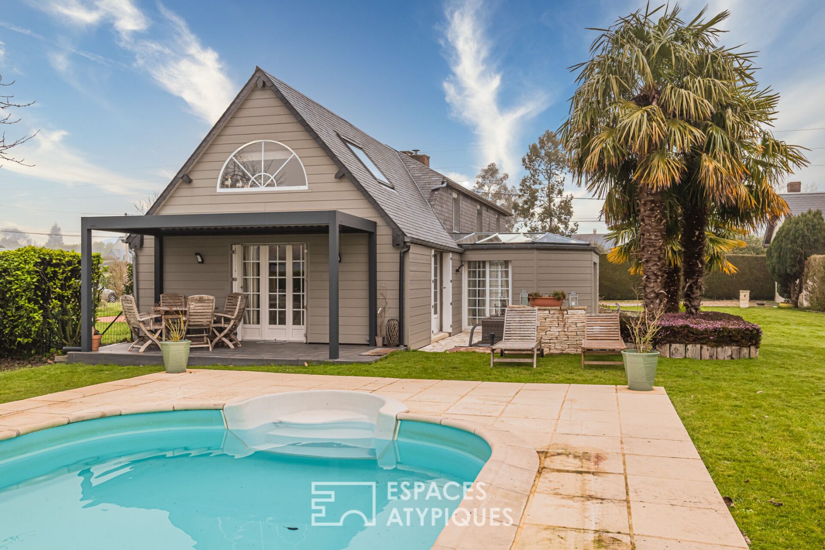 Warm house with swimming pool – close to Honfleur