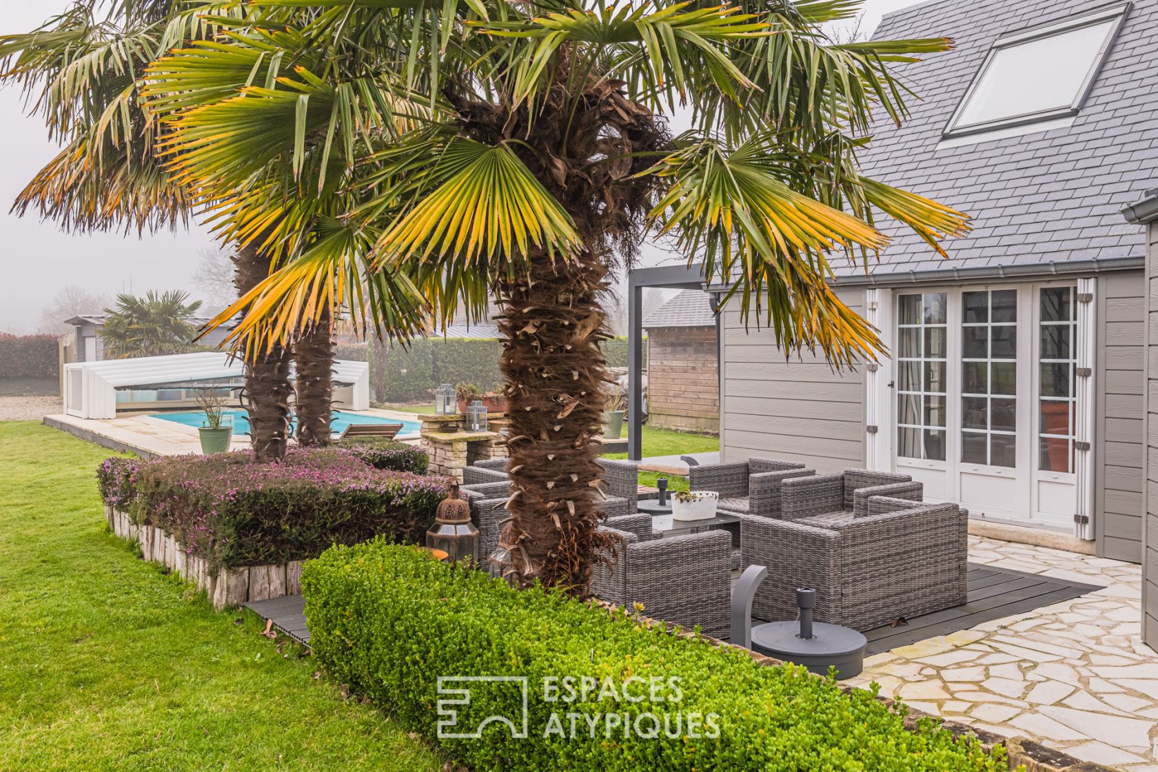 Warm house with swimming pool – close to Honfleur