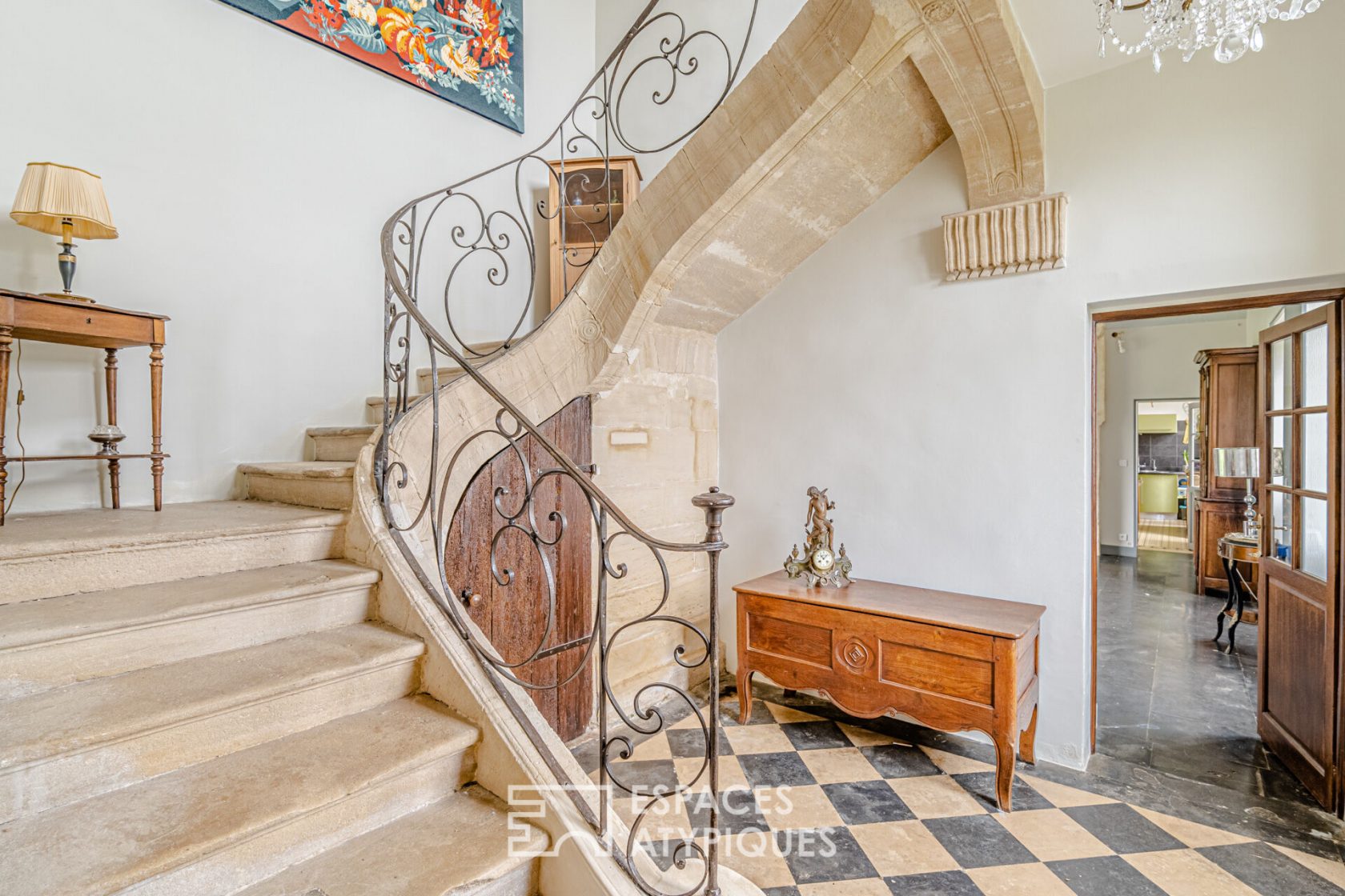 Historic property with outbuildings in the heart of a popular tourist area