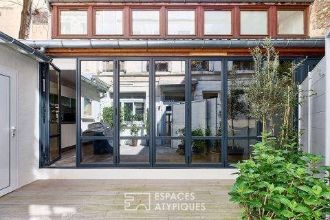 Contemporary family loft on private courtyard very near Triangle d’Or