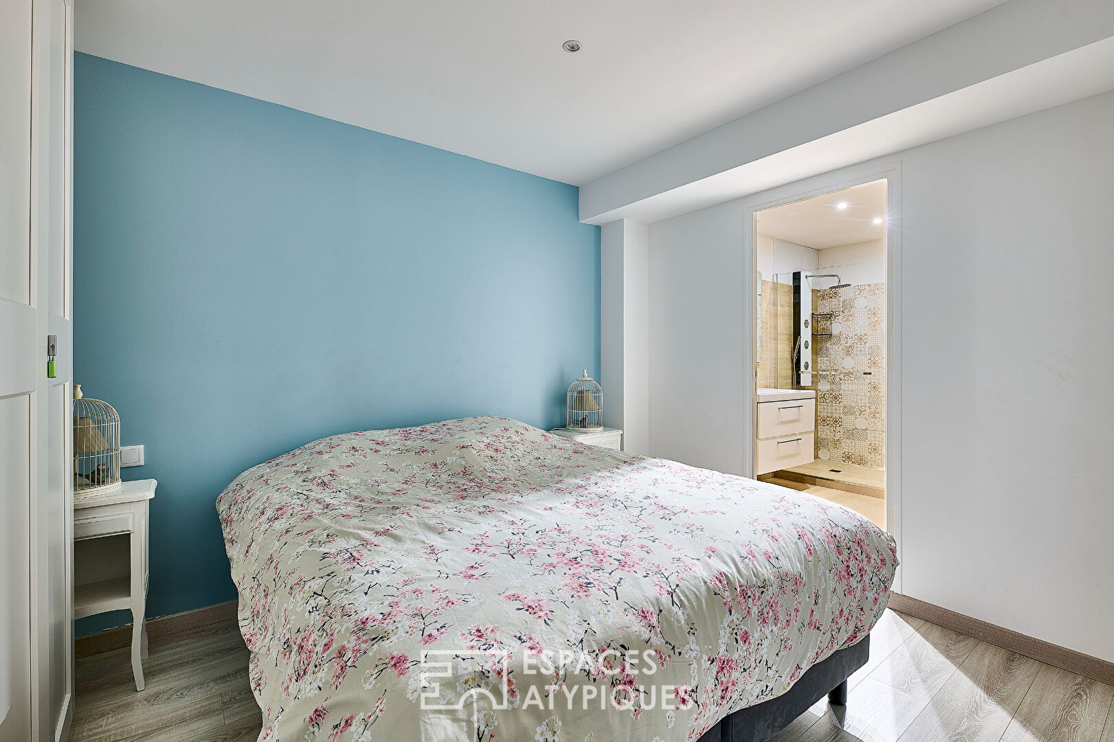 Contemporary family loft on private courtyard very near Triangle d’Or