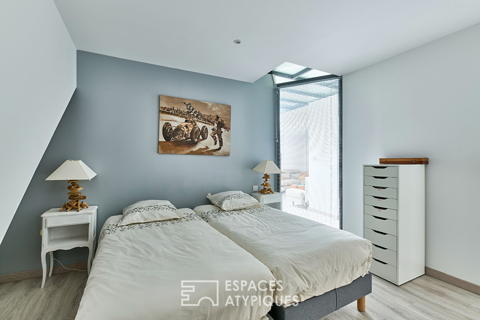 Contemporary family loft on private courtyard very near Triangle d’Or