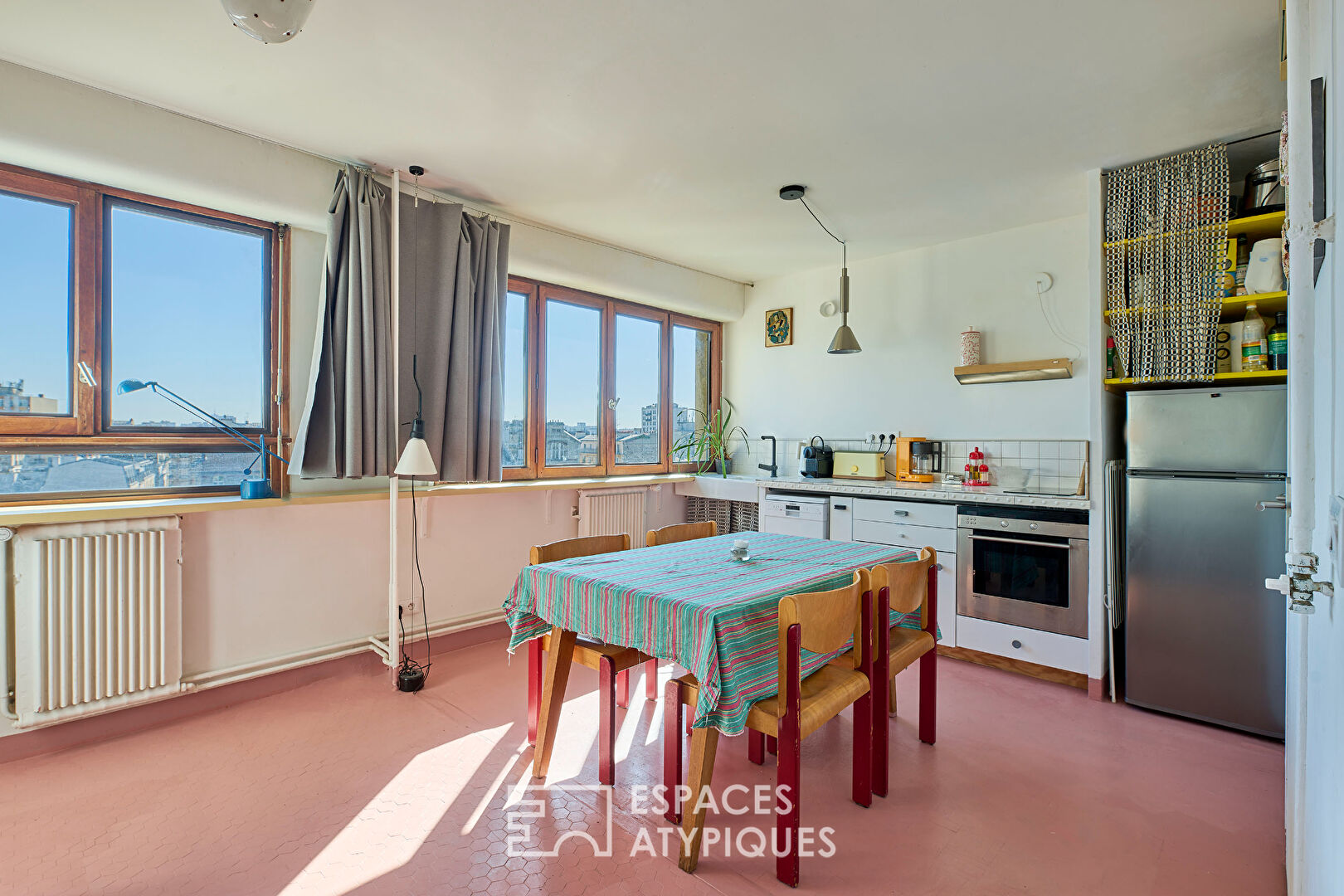Appartement d’artiste en étage élevé sans vis-à-vis