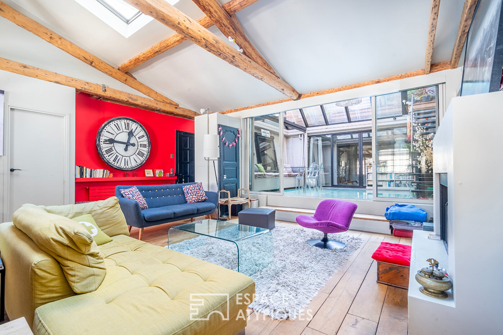 Top floor of a private mansion with rooftop very near Parc Monceau