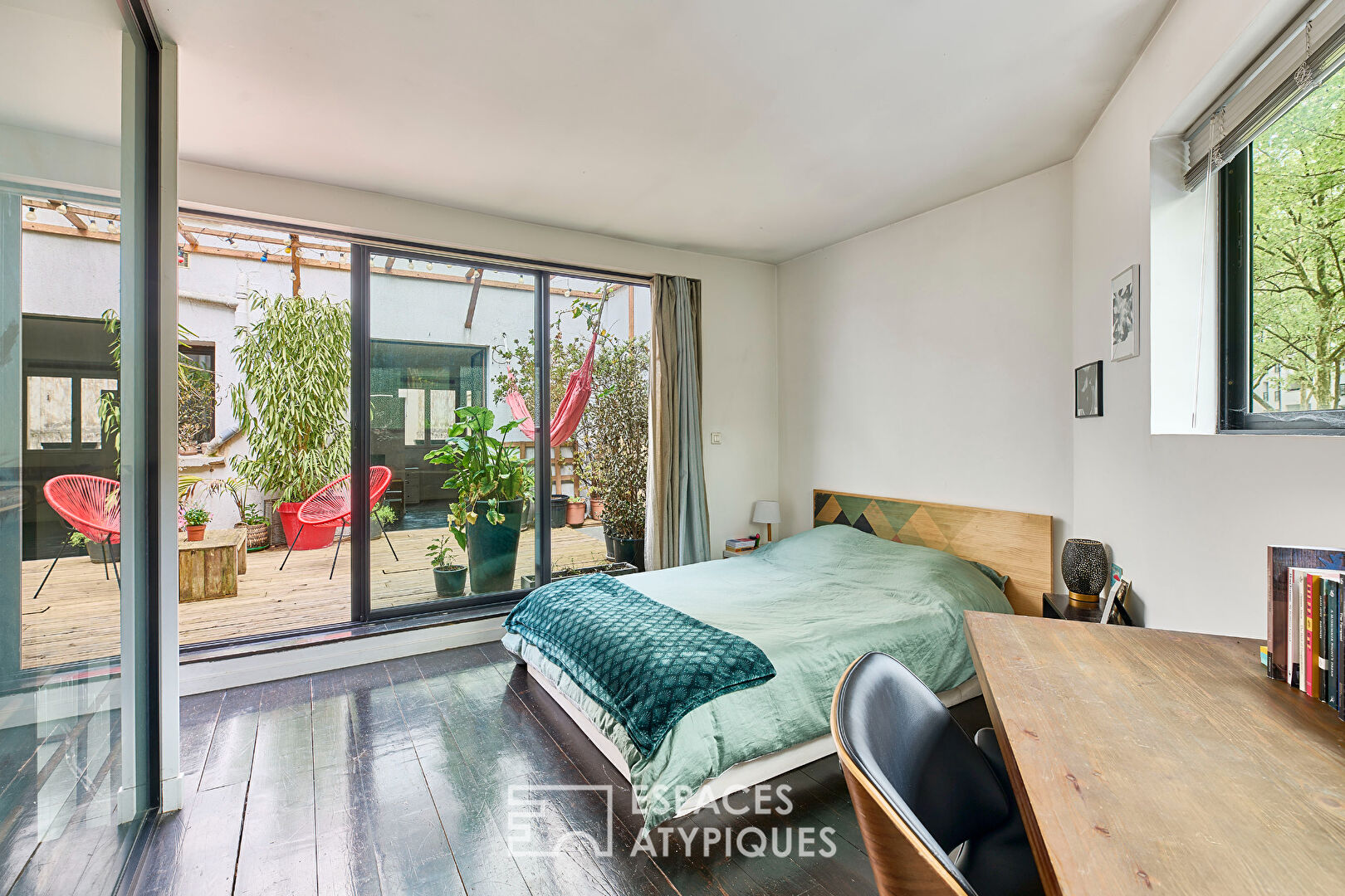 Loft d’architecte avec terrasse, esprit maison – Quartier Grandes Carrières