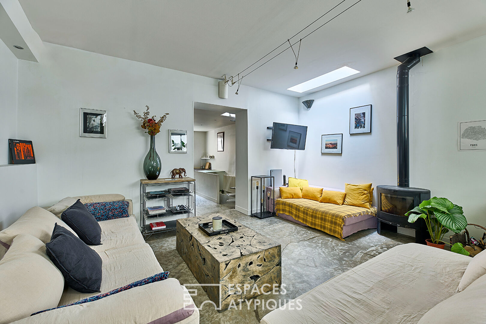 Loft d’architecte avec terrasse, esprit maison – Quartier Grandes Carrières