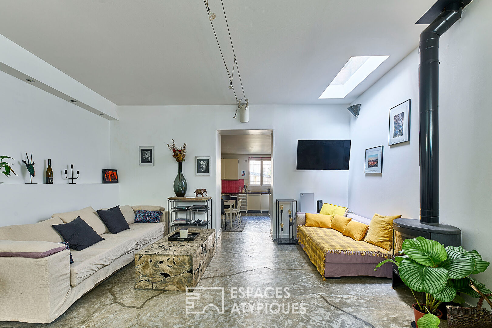 Loft d’architecte avec terrasse, esprit maison – Quartier Grandes Carrières
