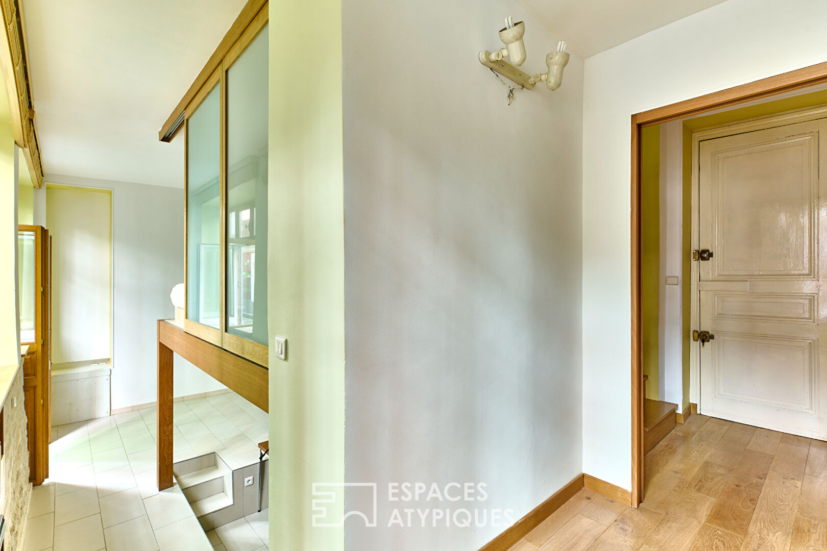 Ancien atelier de maître verrier à rafraîchir – Montmartre / Batignolles