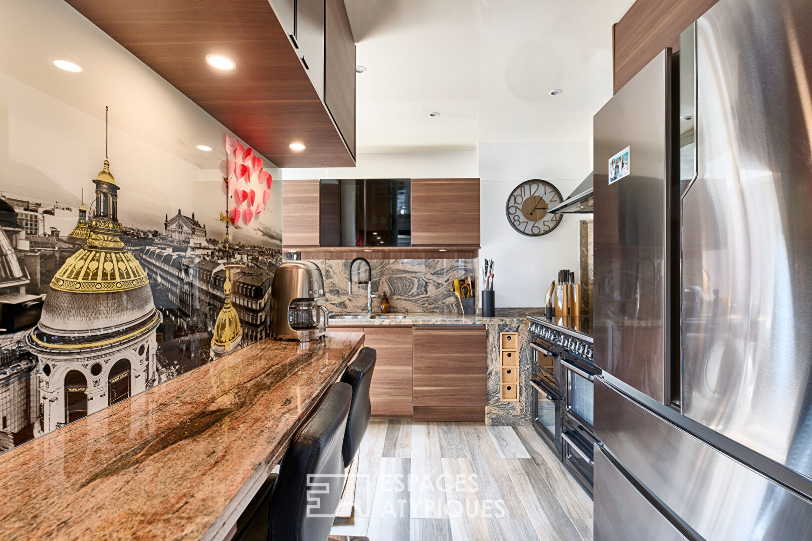 Prestigious penultimate floor with balconies and commanding views – Molitor district