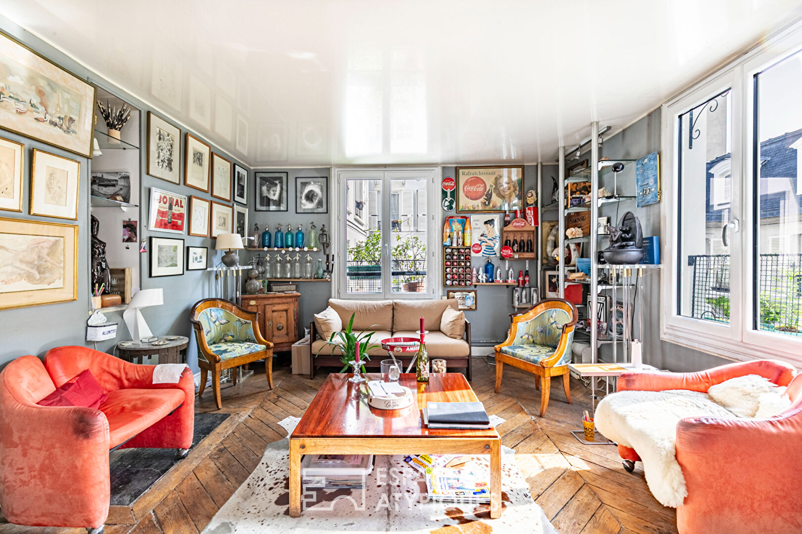 Characterful duplex in a quiet courtyard – Elysée Palace