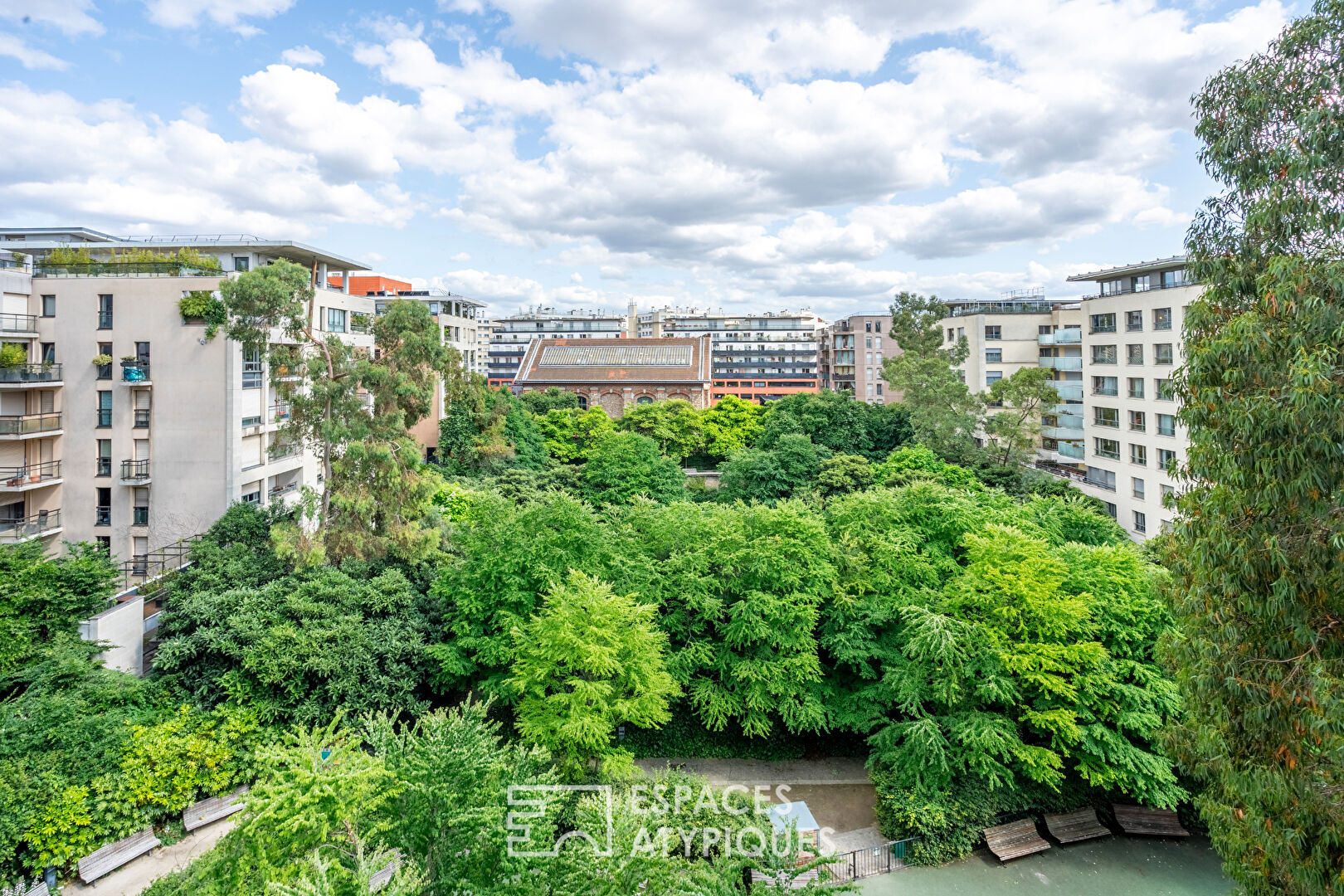 Appartement familial en étage élevé avec terrasse – Jardin Claire-Motte