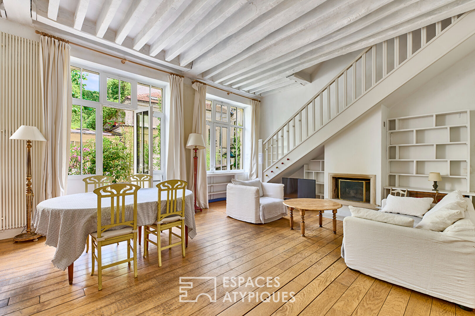 Duplex esprit maison avec studios et terrasse au coeur de Montorgueil