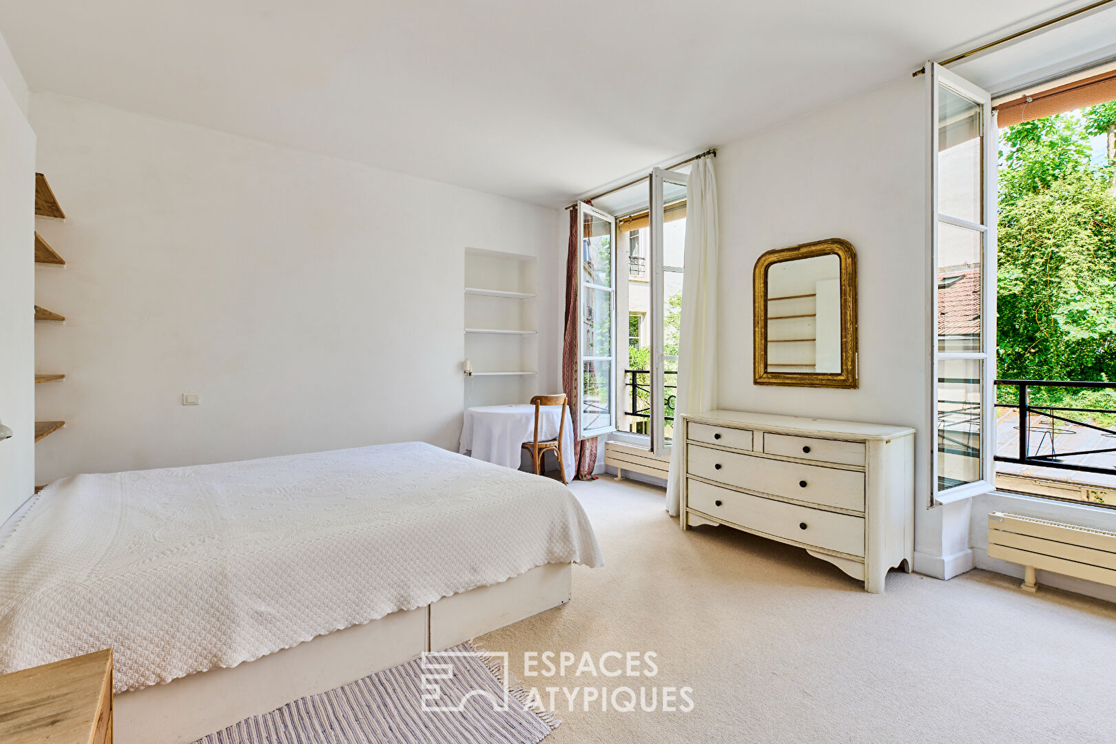 Duplex esprit maison avec studios et terrasse au coeur de Montorgueil