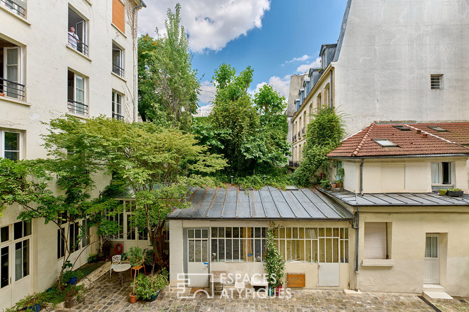 Duplex esprit maison avec studios et terrasse au coeur de Montorgueil