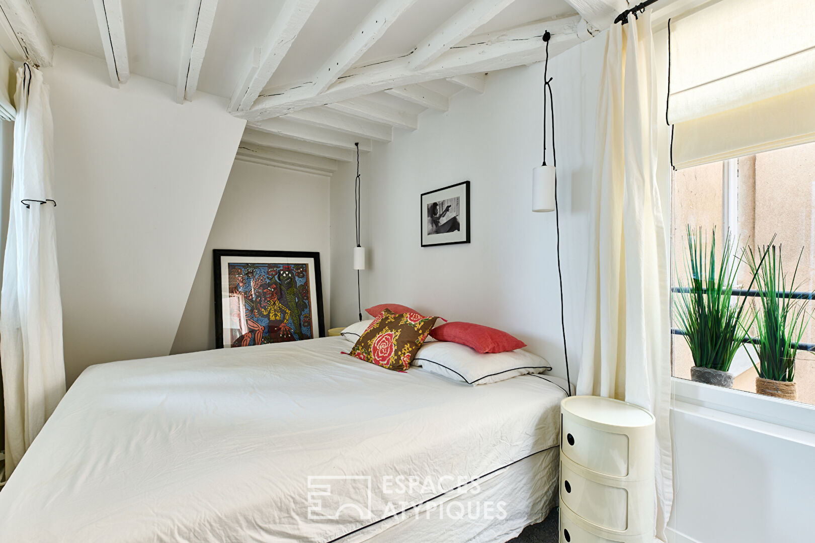 Top-floor duplex – Nouvelle-Athènes district