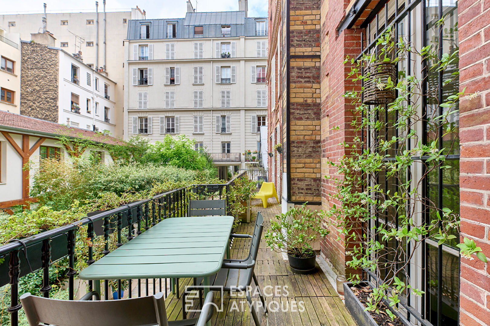 Appartement terrasse au sein de la mythique Cité Yves Klein