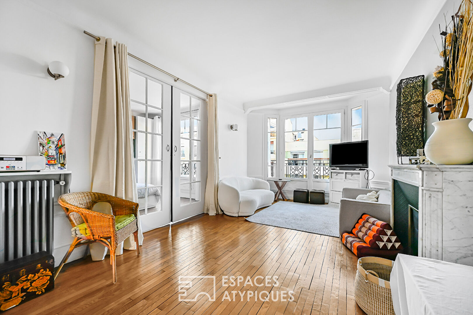 High floor with balcony-terrace in Auteuil Sud