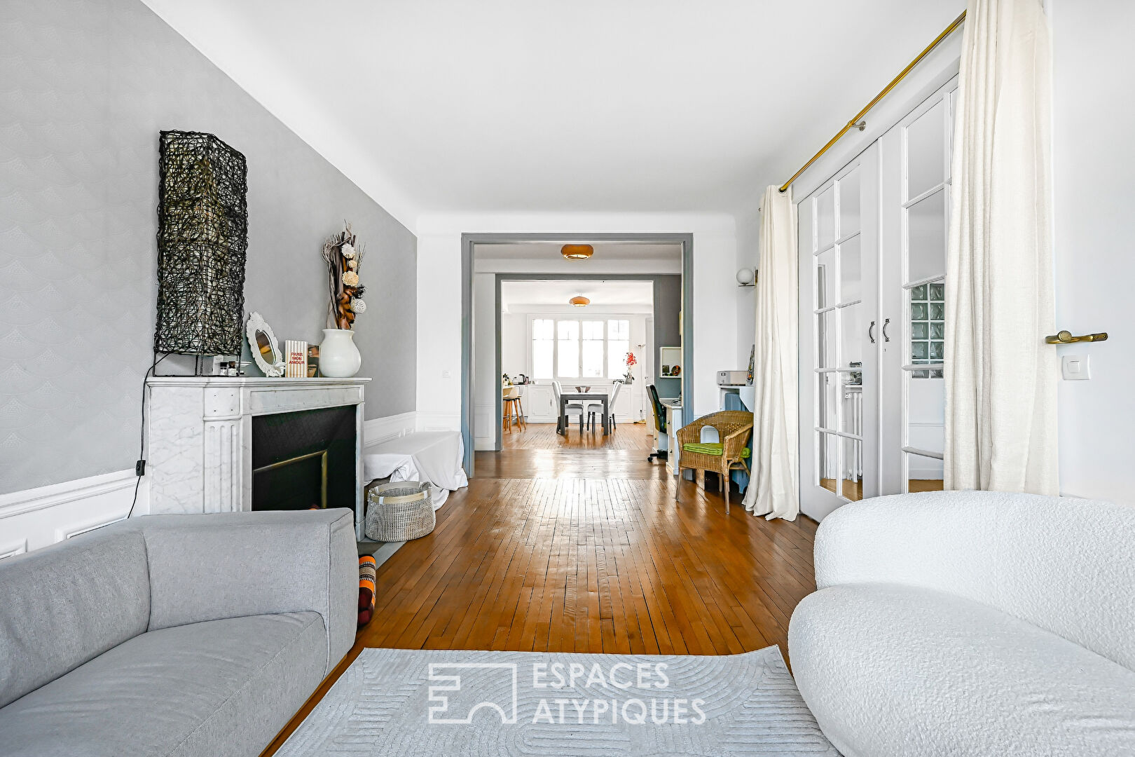 High floor with balcony-terrace in Auteuil Sud