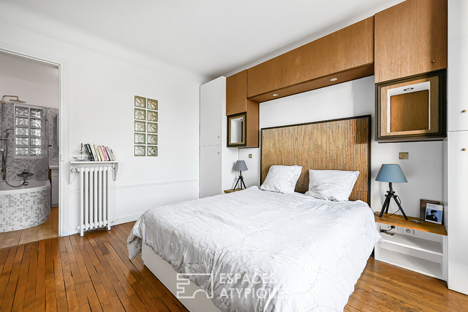 High floor with balcony-terrace in Auteuil Sud