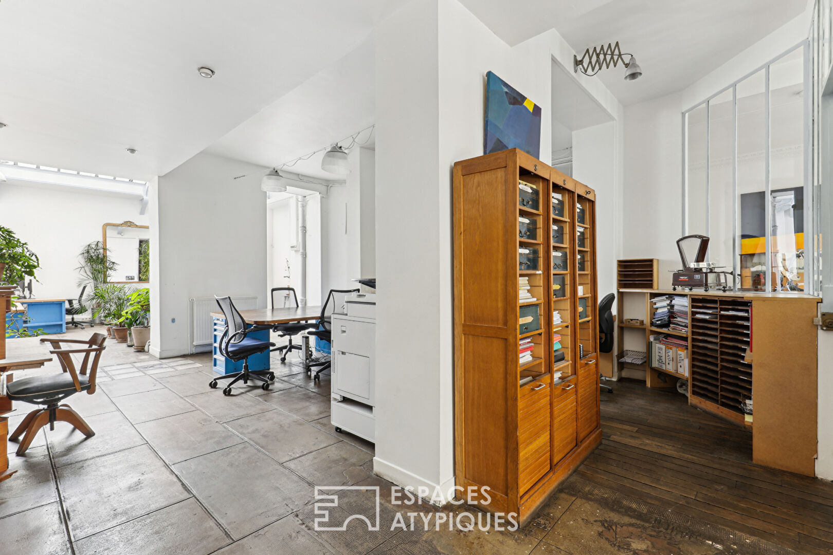 Loft d’habitation et local commercial avec verrière Eiffel proximité square d’Anvers