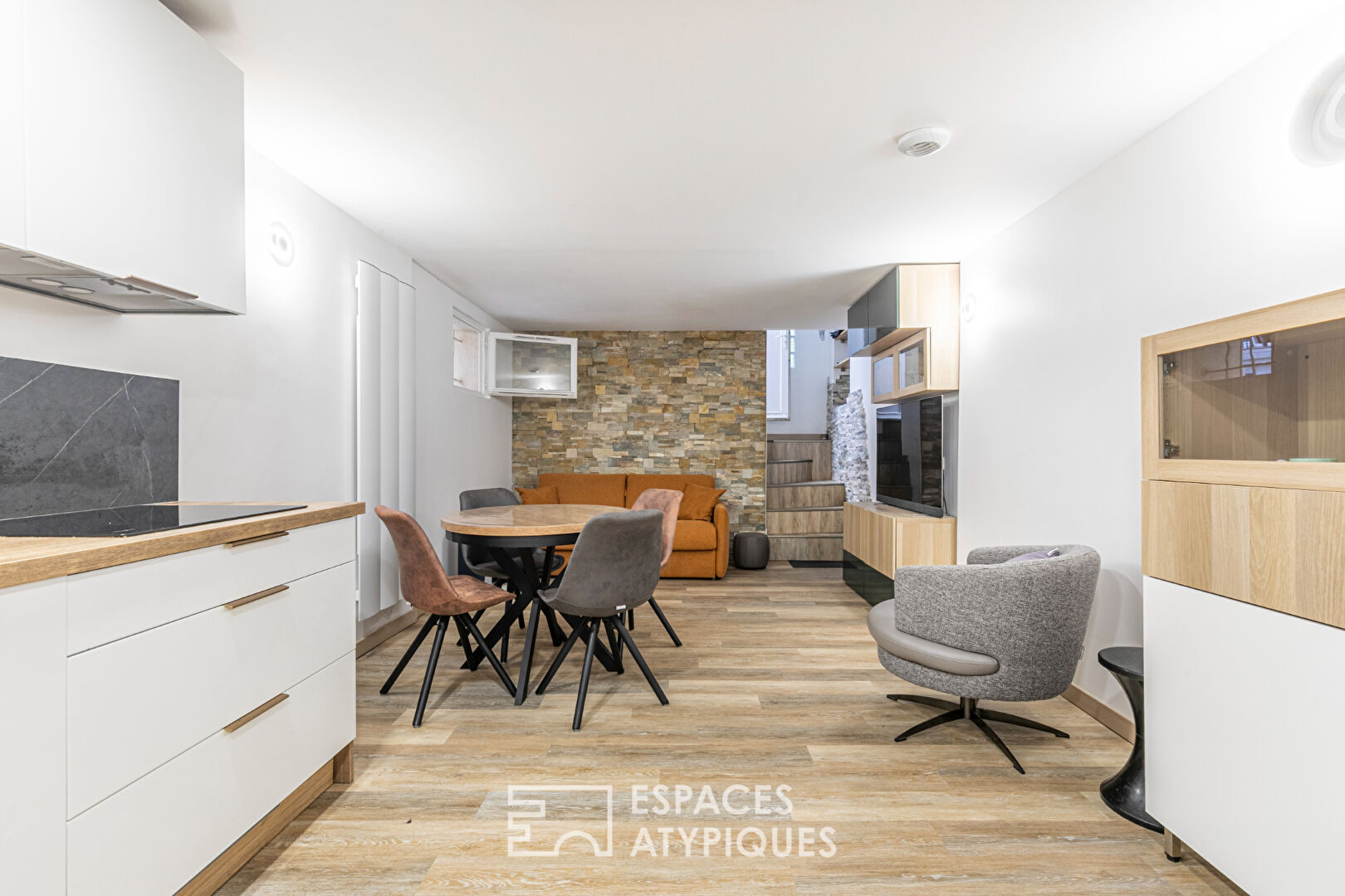 Townhouse in the heart of the block near Rue du Poteau