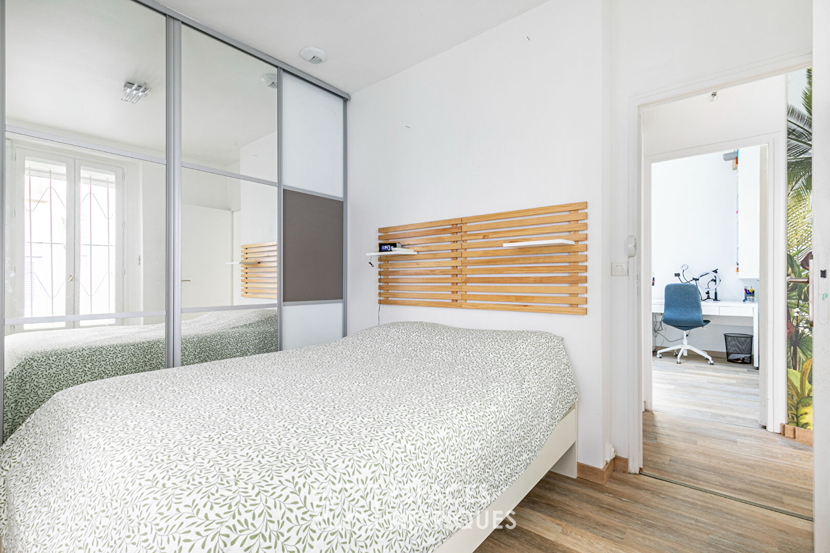 Townhouse in the heart of the block near Rue du Poteau