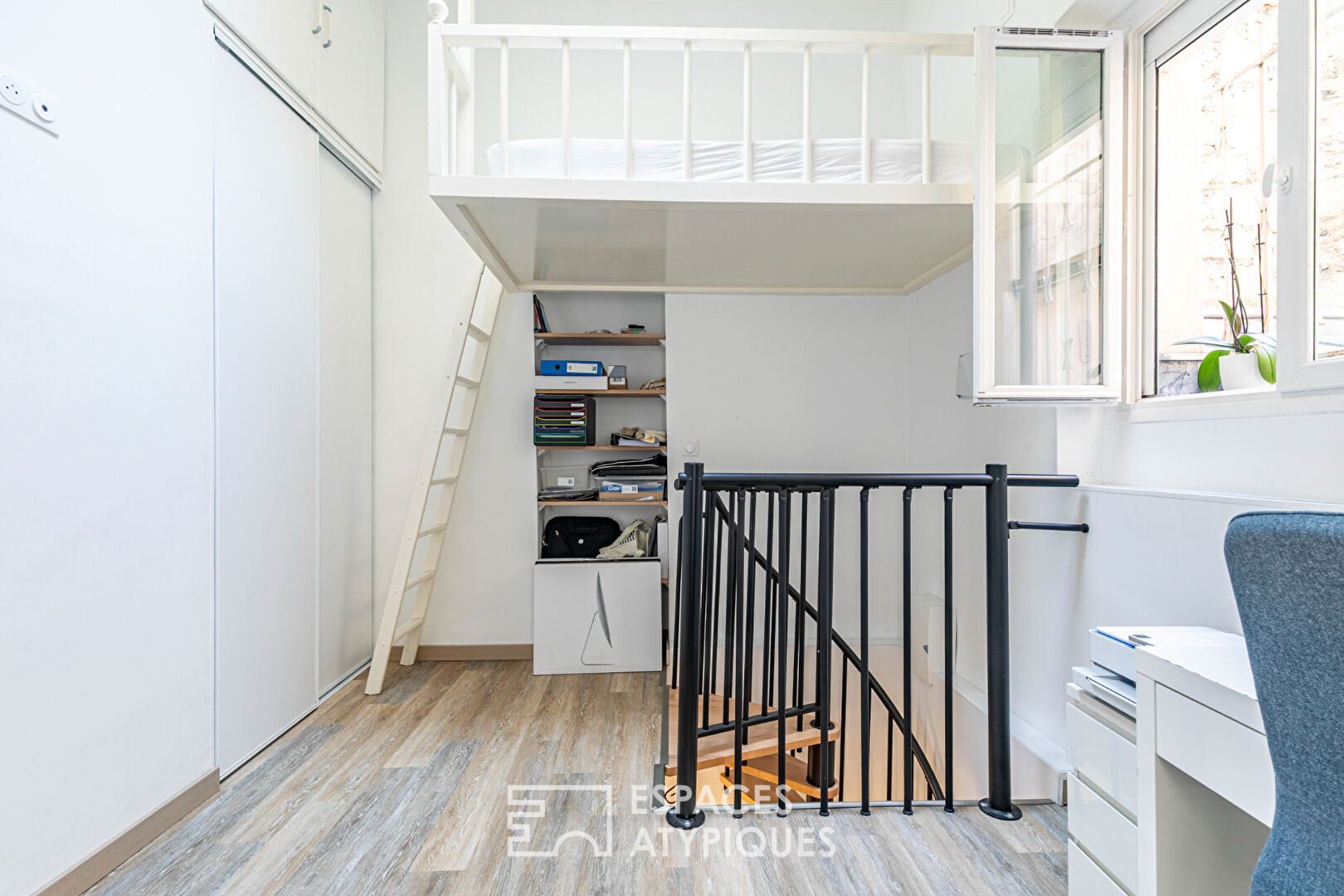 Townhouse in the heart of the block near Rue du Poteau