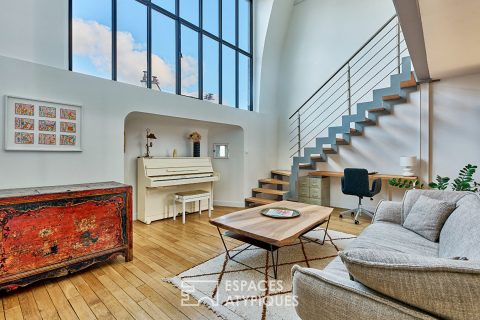 Artist’s loft on the top floor with painting storage room in SoPi