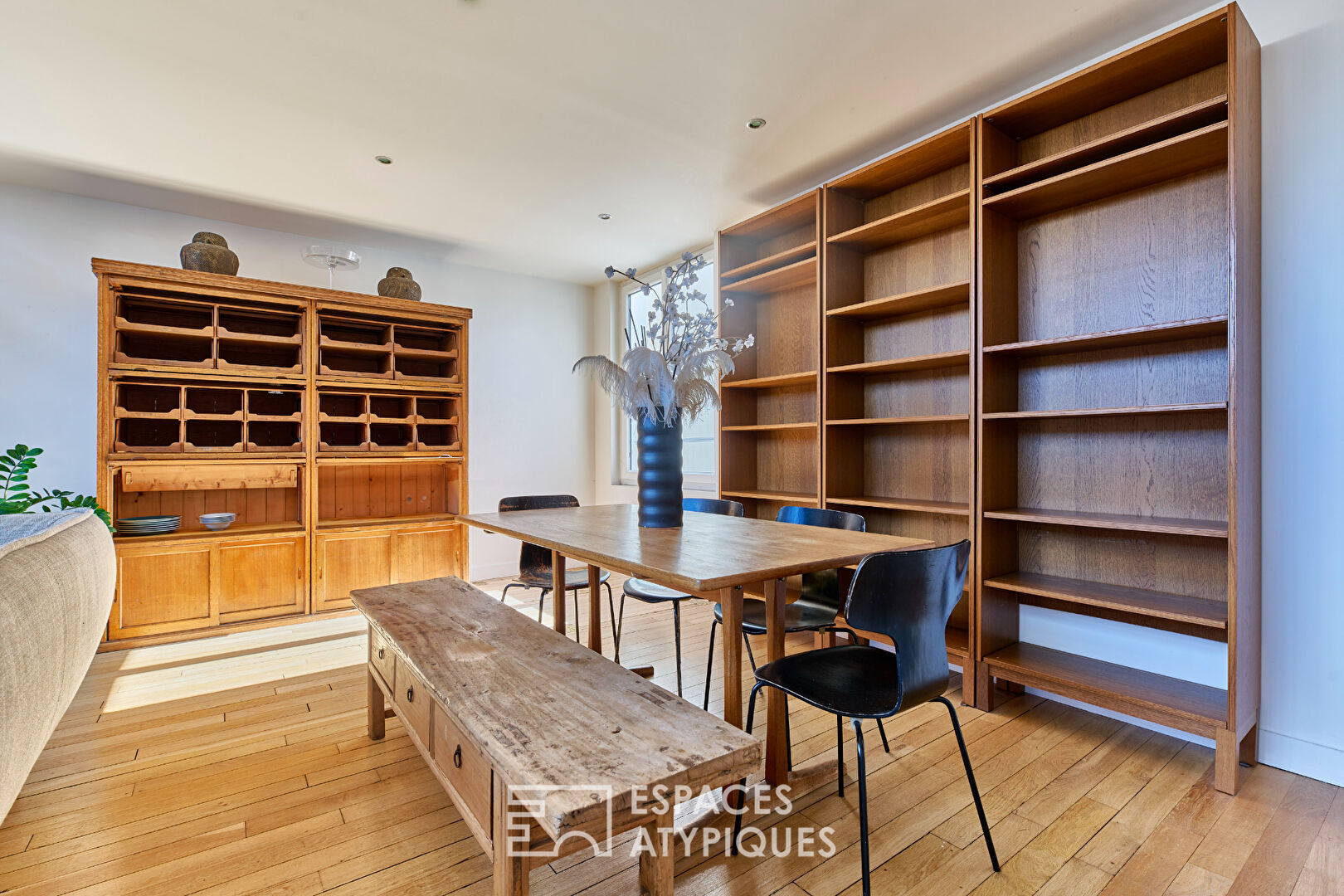 Artist’s loft on the top floor with painting storage room in SoPi