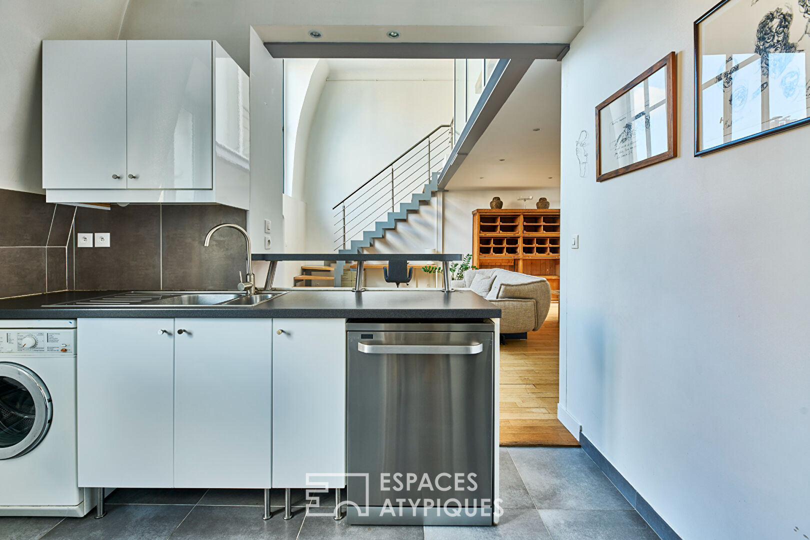 Artist’s loft on the top floor with painting storage room in SoPi