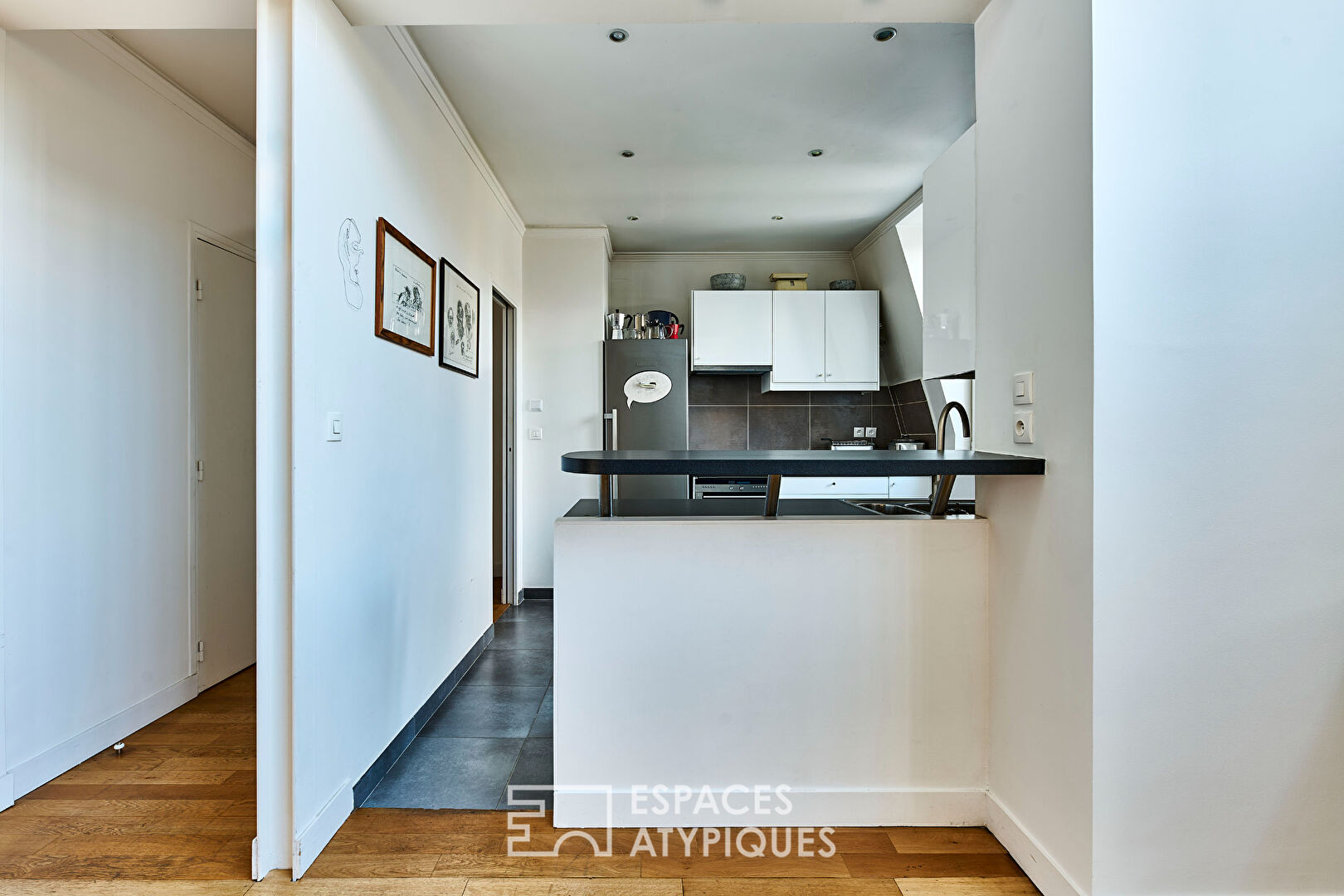 Artist’s loft on the top floor with painting storage room in SoPi