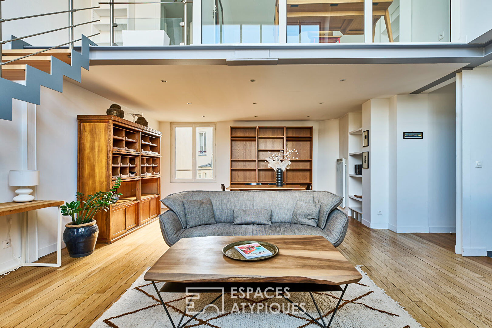 Artist’s loft on the top floor with painting storage room in SoPi