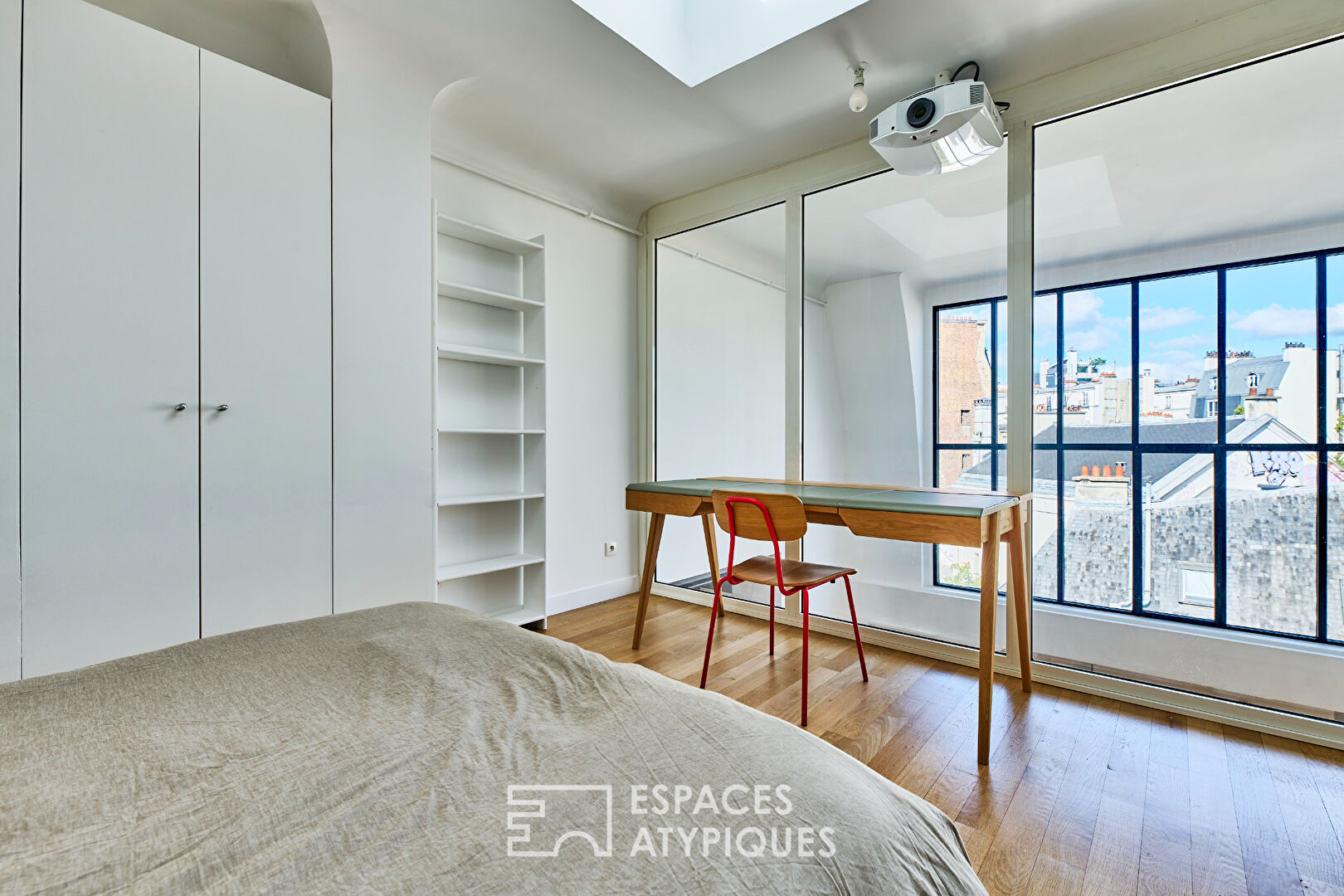 Artist’s loft on the top floor with painting storage room in SoPi