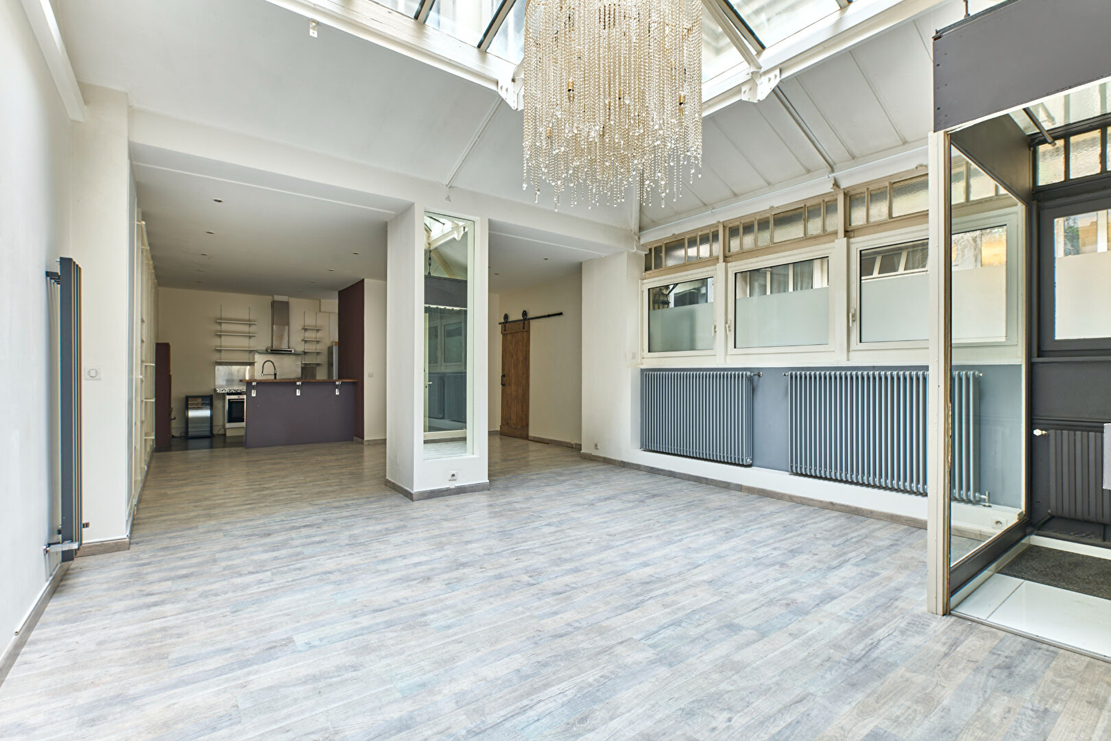 Loft with skylight near Square Montholon and Marché Cadet