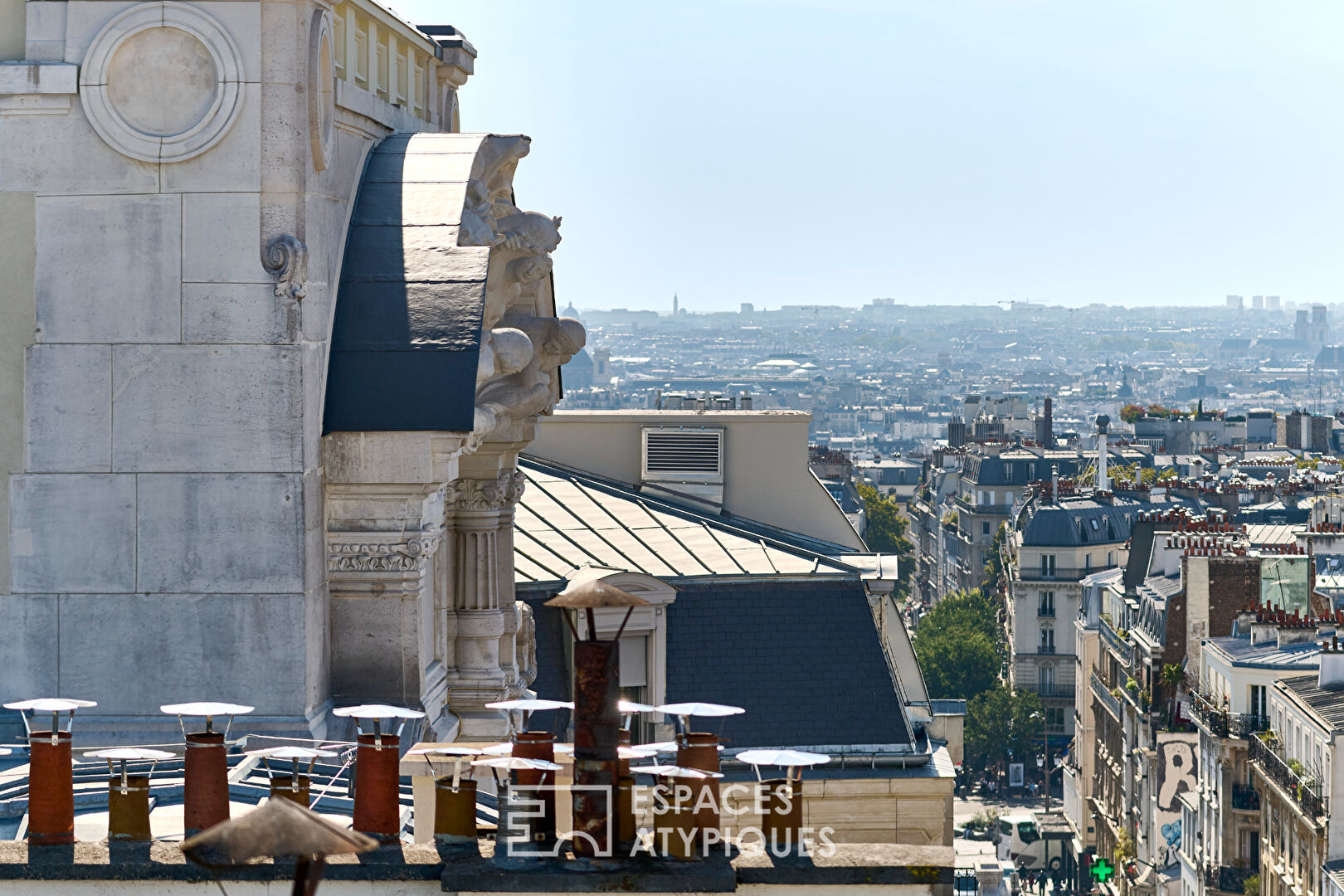 Derniers étages sous dôme avec vue panoramique sur Paris