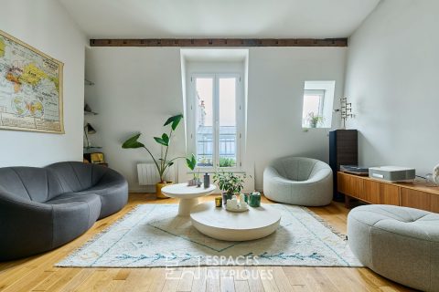 Dernier étage traversant rénové – Quartier Lorette-Martyrs