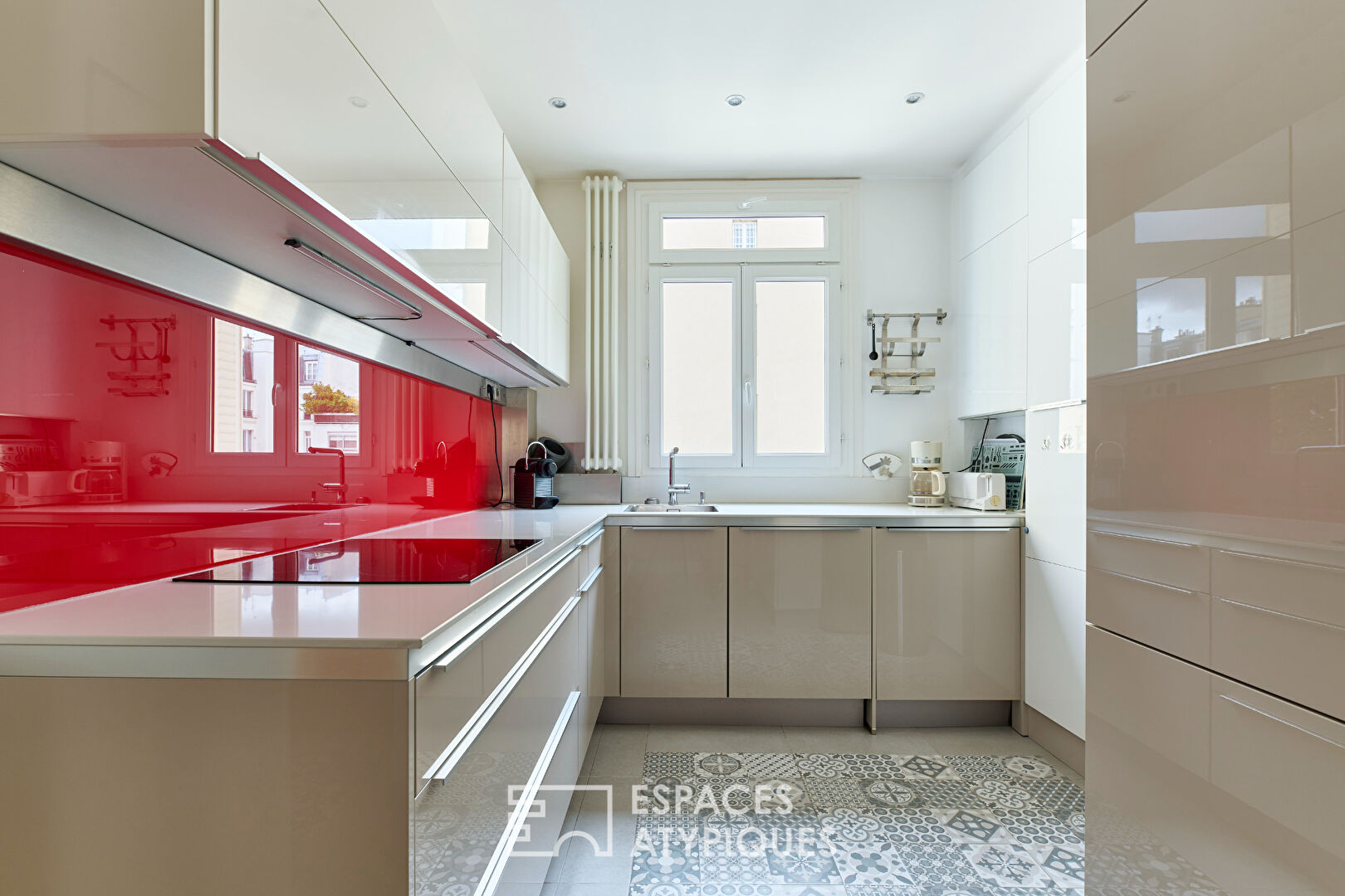 Appartement traversant contemporain proche Place Victor Hugo