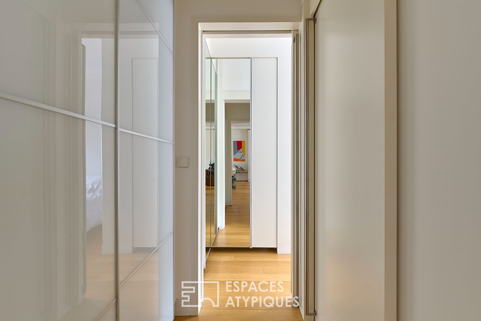 Appartement traversant contemporain proche Place Victor Hugo