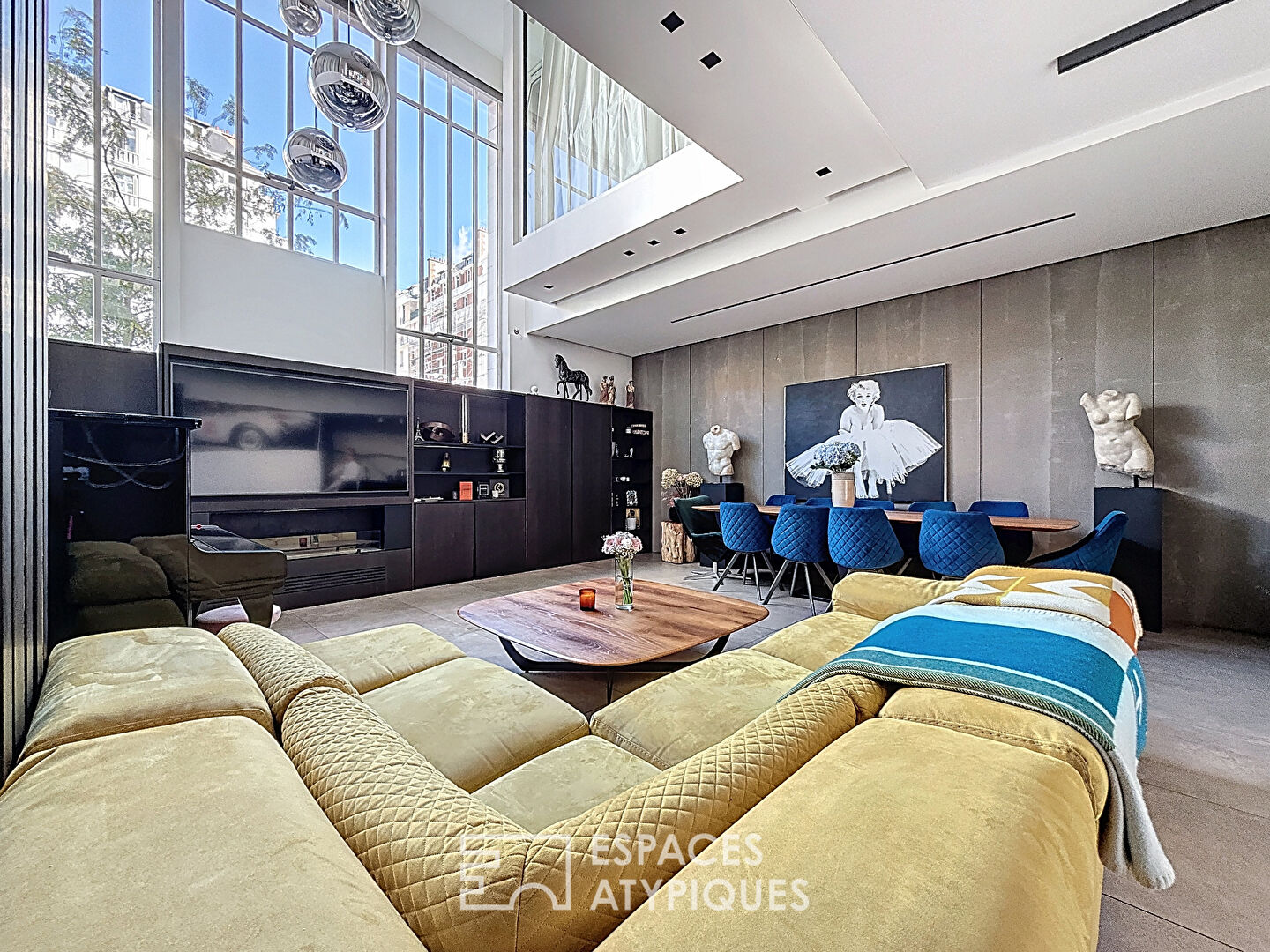 Ancien atelier d’artiste aménagé en loft familial d’exception – Wagram-Pereire