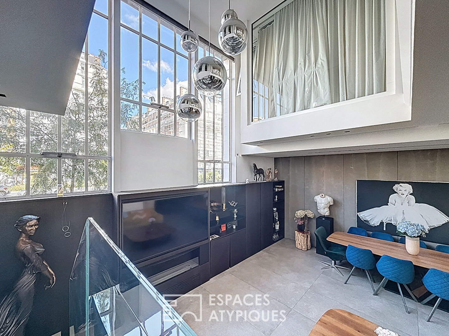 Ancien atelier d’artiste aménagé en loft familial d’exception – Wagram-Pereire