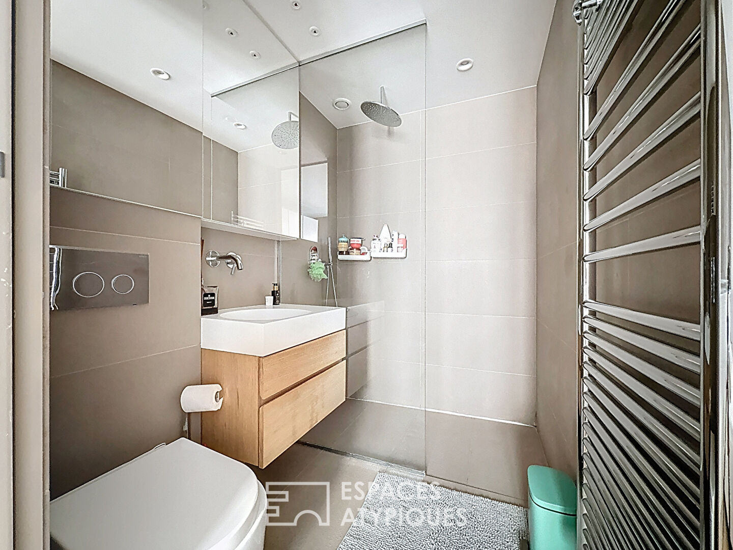 Ancien atelier d’artiste aménagé en loft familial d’exception – Wagram-Pereire