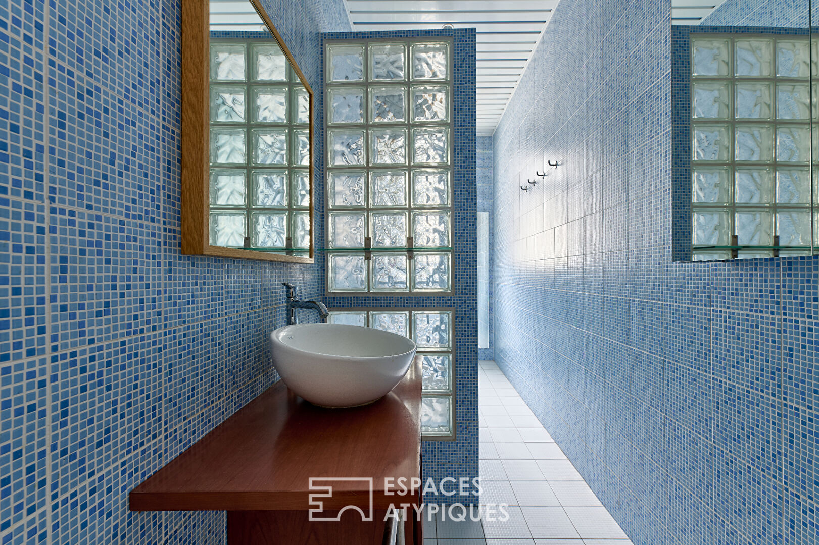 Esprit bohème en étage élevé sur cour – Barbès-Rochechouart