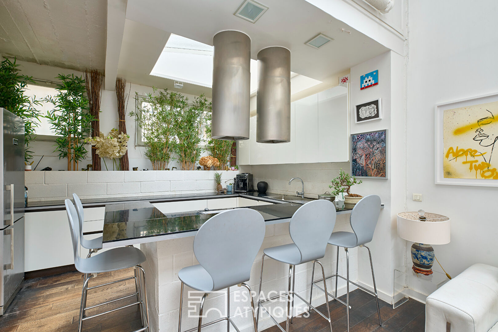 Loft familial dans ancien laboratoire pharmaceutique – Cimetière de Montmartre