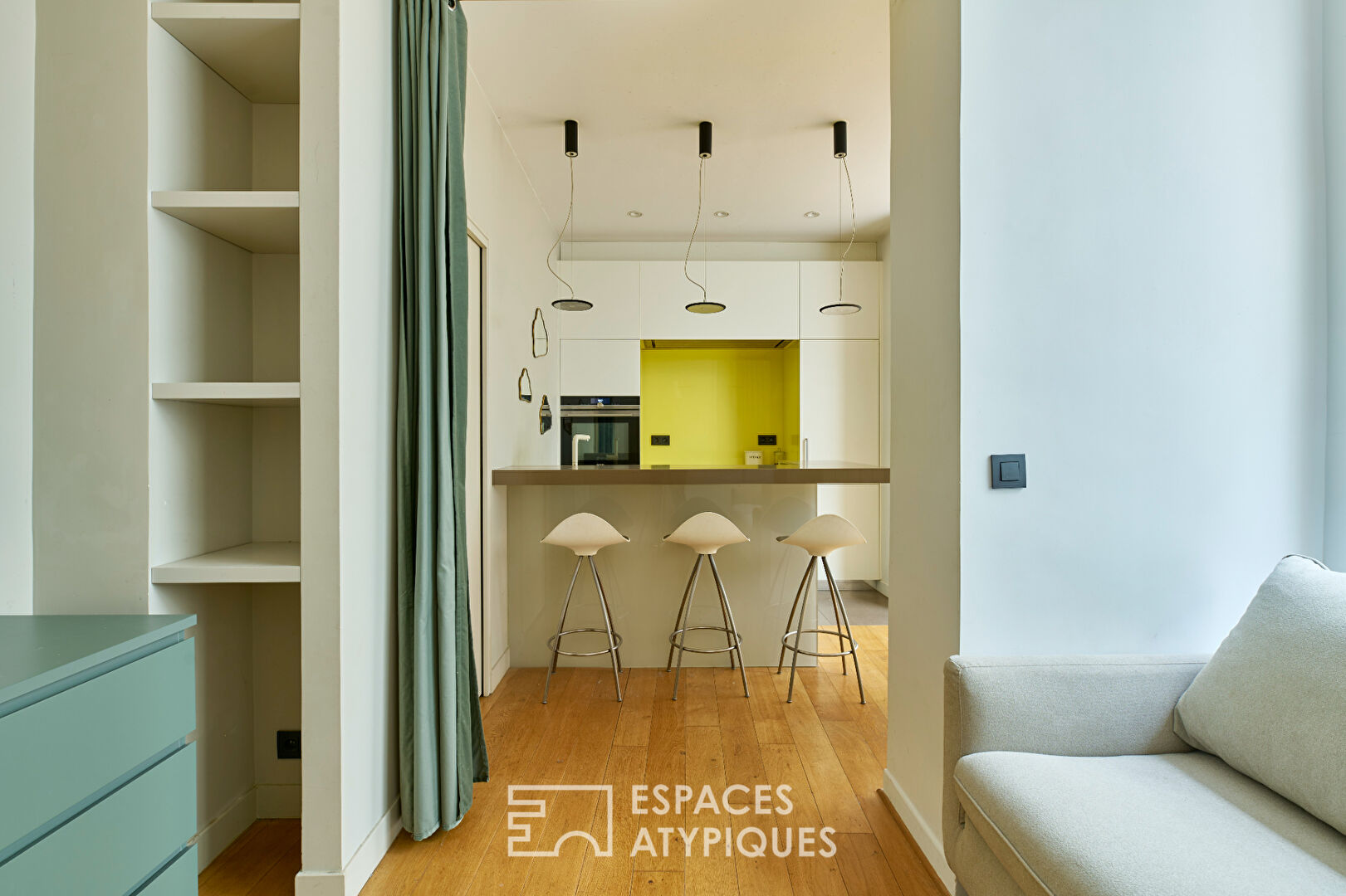 Ancien atelier de confection transformé en loft d’architecte – Marché Cadet