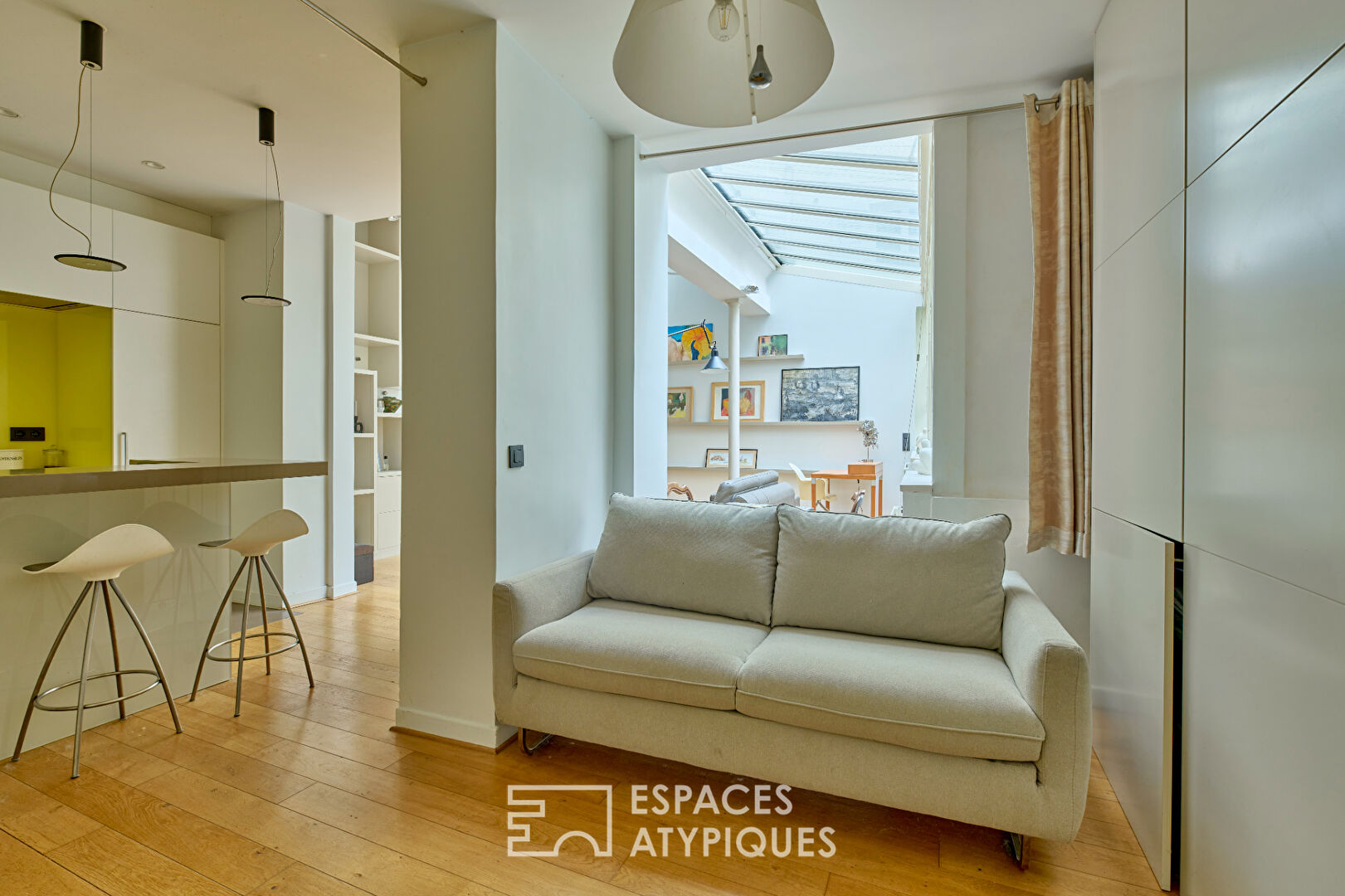 Ancien atelier de confection transformé en loft d’architecte – Marché Cadet