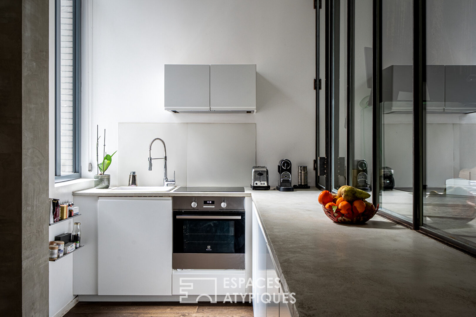 Loft avec extérieur privatif au coeur des Batignolles